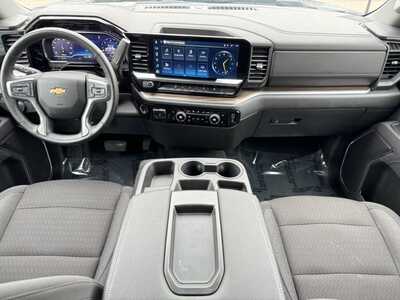 2025 Chevrolet 2500 Crew Cab, $57499. Photo 9