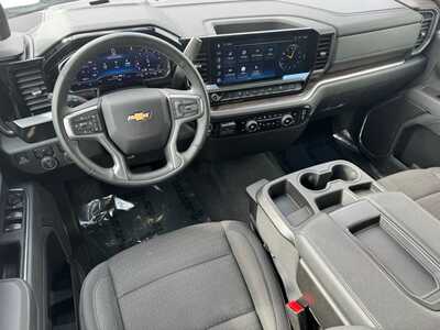 2025 Chevrolet 2500 Crew Cab, $57695. Photo 8