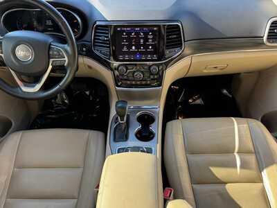 2021 Jeep Grand Cherokee, $23999. Photo 2