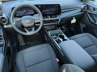 2026 Chevrolet Equinox, $31740. Photo 8