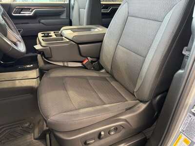 2026 Chevrolet 3500 Crew Cab, $60215.0. Photo 5