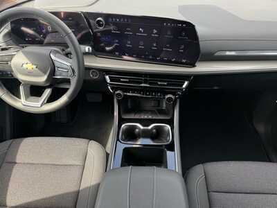 2026 Chevrolet Traverse, $45165.0. Photo 2