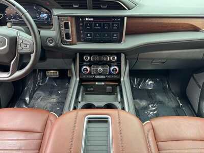2024 GMC Yukon, $79490. Photo 2