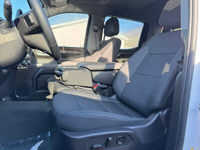 2024 GMC 1500 Crew Cab, $39995. Photo 5