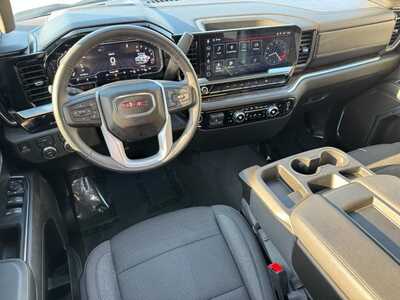 2024 GMC 1500 Crew Cab, $39995. Photo 8