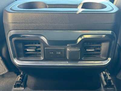 2022 GMC 1500 Crew Cab, $38999. Photo 7