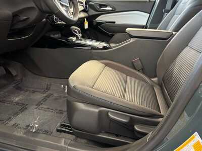 2026 Chevrolet Trax, $24930.0. Photo 5