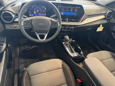 2026 Chevrolet Trax, $24930.0. Photo 9