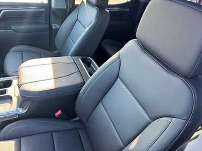 2026 Chevrolet 1500 Crew Cab, $65805.0. Photo 6