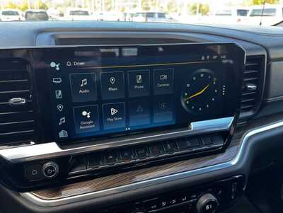 2022 Chevrolet 1500 Crew Cab, $36690. Photo 3