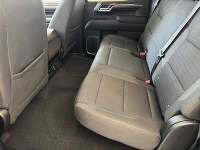 2022 Chevrolet 1500 Crew Cab, $36690. Photo 6