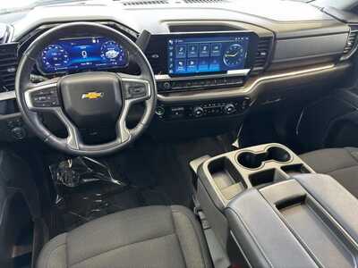 2022 Chevrolet 1500 Crew Cab, $36690. Photo 8