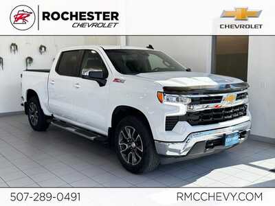 2022 Chevrolet 1500 Crew Cab, $36690. Photo 1