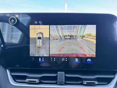 2026 Chevrolet Equinox, $32585.0. Photo 4
