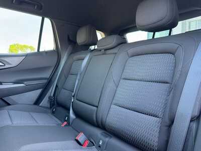2026 Chevrolet Equinox, $32585.0. Photo 8
