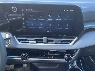 2026 Chevrolet Equinox, $31740. Photo 10