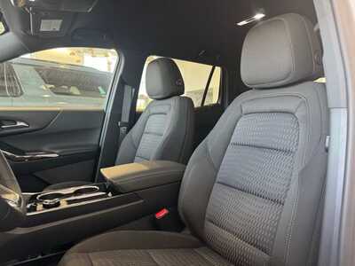 2026 Chevrolet Equinox, $32090.0. Photo 6
