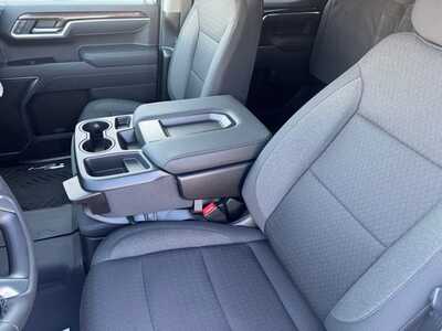 2026 Chevrolet 1500 Crew Cab, $52170.0. Photo 6