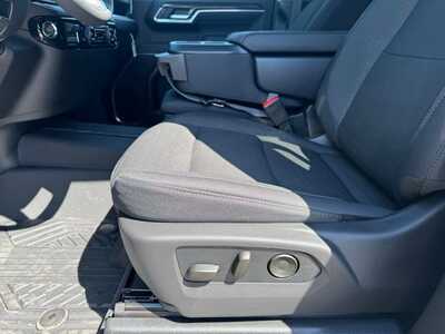 2026 Chevrolet 1500 Crew Cab, $52170.0. Photo 5