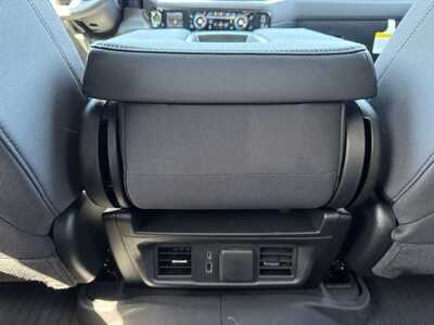 2026 Chevrolet 1500 Crew Cab, $52170.0. Photo 9