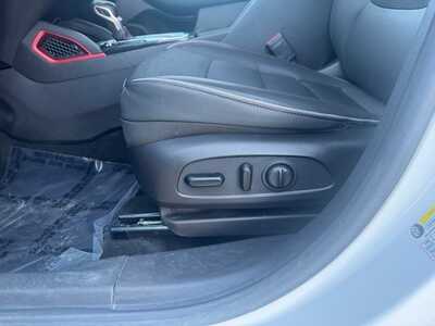 2022 Chevrolet TrailBlazer, $19995. Photo 5
