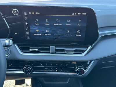 2026 Chevrolet Equinox, $33235. Photo 10