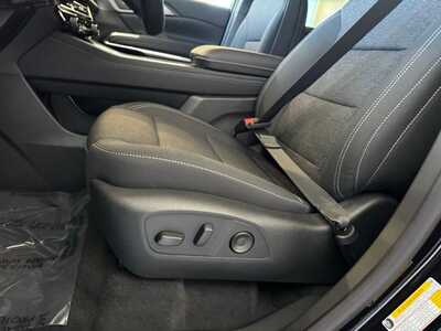 2026 Chevrolet Traverse, $46655.0. Photo 8