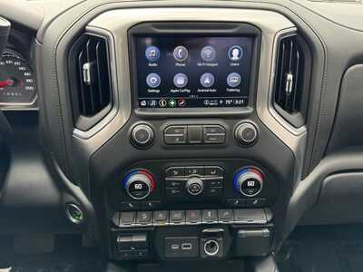 2021 Chevrolet 1500 Crew Cab, $38390. Photo 11