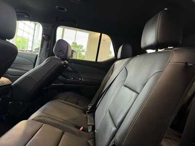 2023 Chevrolet Traverse, $35599. Photo 11