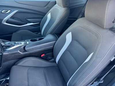 2023 Chevrolet Camaro, $27899. Photo 6