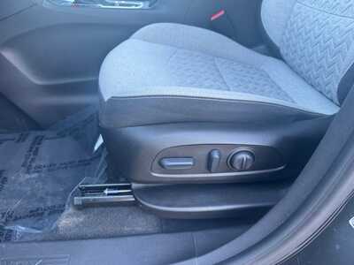 2022 Chevrolet Equinox, $20795. Photo 5