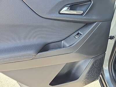 2026 Chevrolet Equinox, $35605. Photo 10