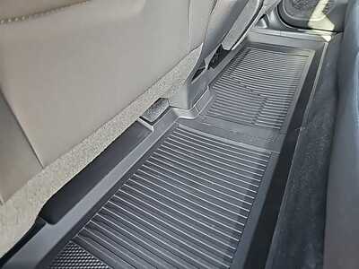 2026 Chevrolet Equinox, $35605. Photo 9