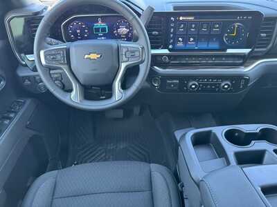 2026 Chevrolet Equinox, $31145.0. Photo 11