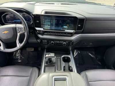 2022 Chevrolet 1500 Crew Cab, $39395. Photo 2