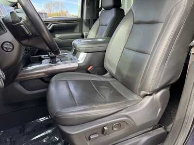 2022 Chevrolet 1500 Crew Cab, $39395. Photo 5