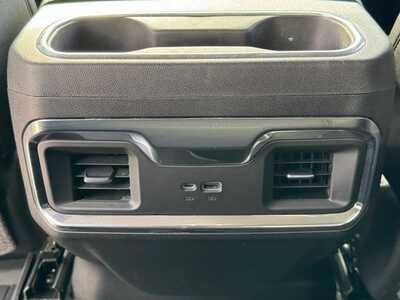 2022 Chevrolet 1500 Crew Cab, $39395. Photo 7