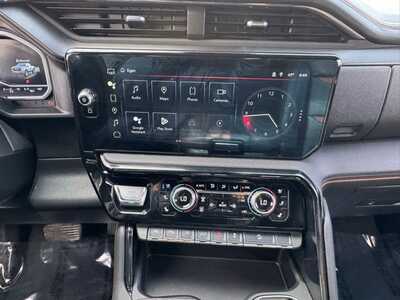 2023 GMC 1500 Crew Cab, $40899. Photo 10