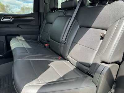 2023 Chevrolet 1500 Crew Cab, $36795. Photo 7