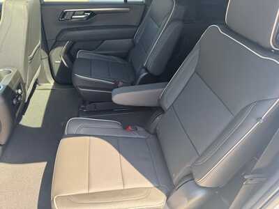 2026 Chevrolet Suburban, $85330.0. Photo 7
