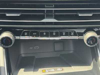 2026 Chevrolet Traverse, $52120. Photo 11