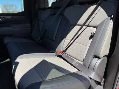 2023 Chevrolet 1500 Crew Cab, $51695. Photo 7