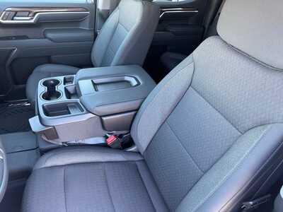 2026 Chevrolet 1500 Crew Cab, $53170.0. Photo 6