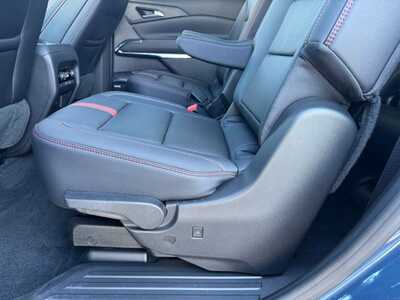 2026 Chevrolet Traverse, $53395. Photo 8