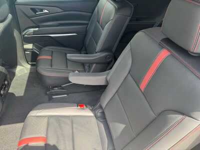 2025 Chevrolet Traverse, $51495. Photo 10
