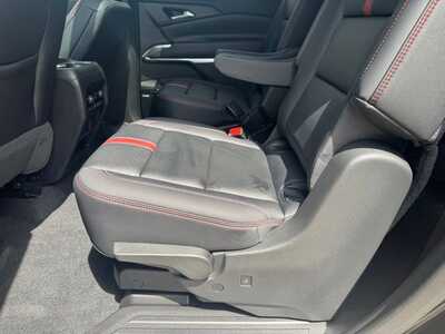 2025 Chevrolet Traverse, $51495. Photo 9