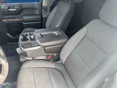 2020 Chevrolet 1500 Crew Cab, $36695. Photo 6