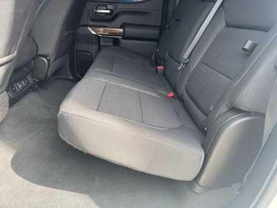 2020 Chevrolet 1500 Crew Cab, $36695. Photo 7