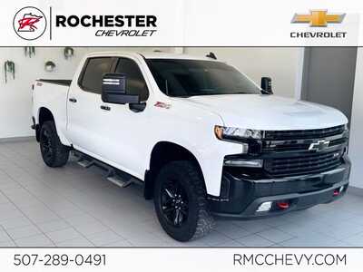 2020 Chevrolet 1500 Crew Cab, $36695. Photo 1