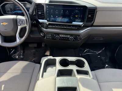 2022 Chevrolet 1500 Ext Cab, $31299. Photo 2